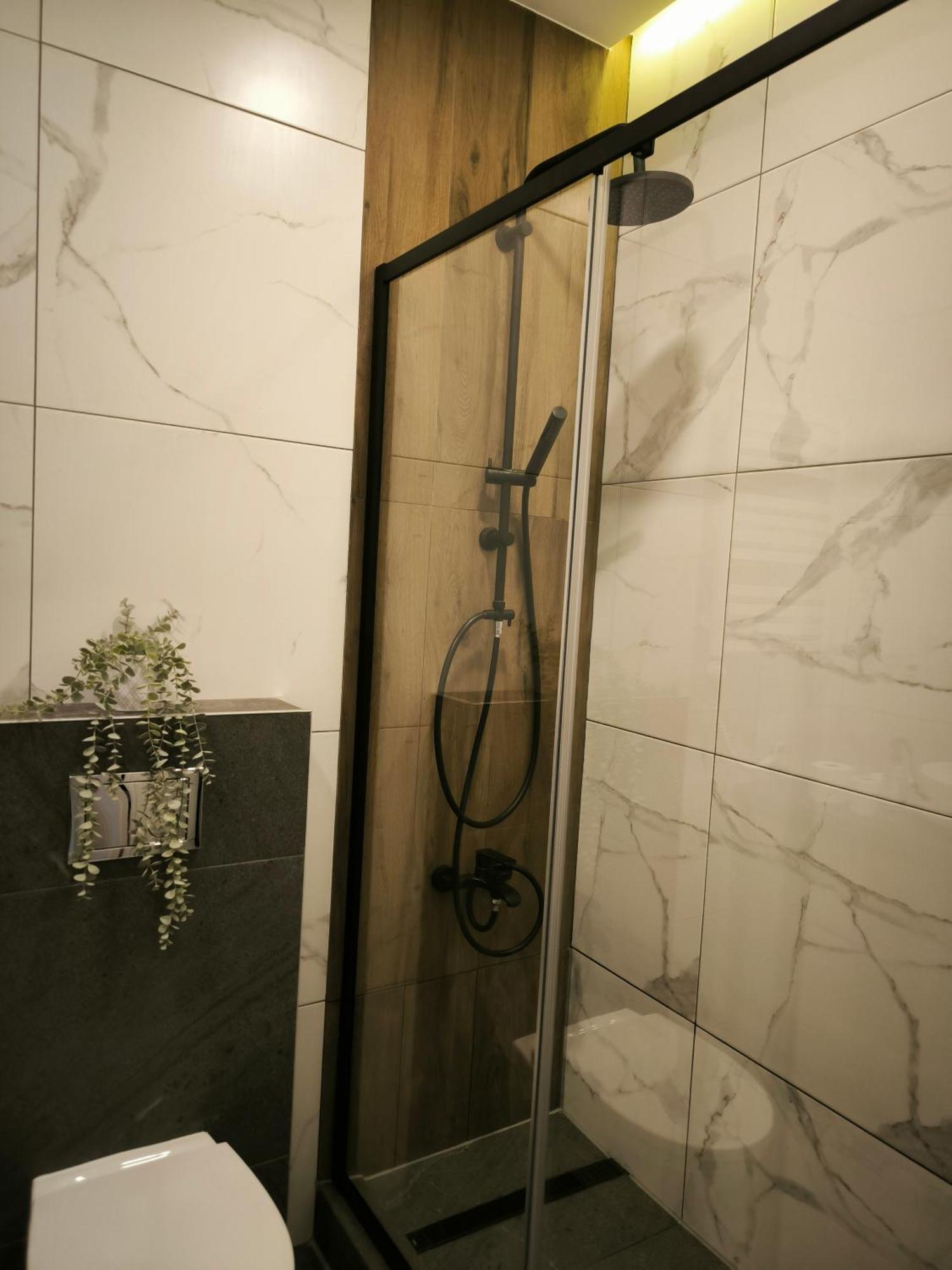 Butas Free Parking Old Town Station With Balcony *